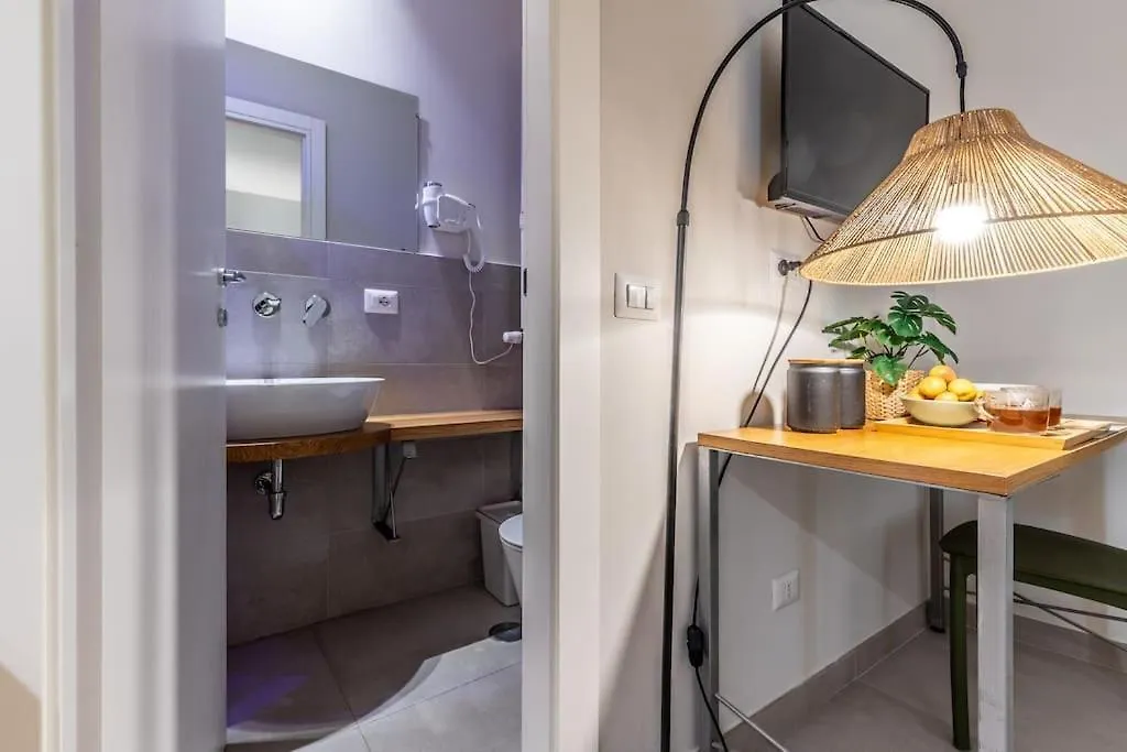 Apartment Dafne Room Un'Oasi Romana Per Coppie