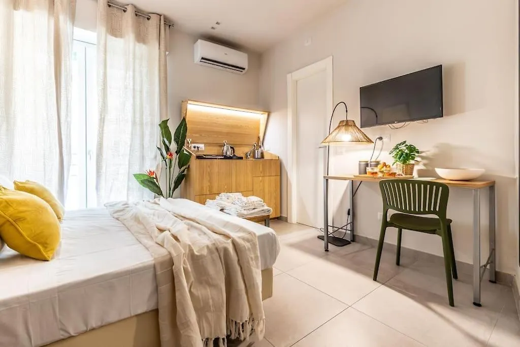 Dafne Room Un'Oasi Romana Per Coppie Διαμέρισμα