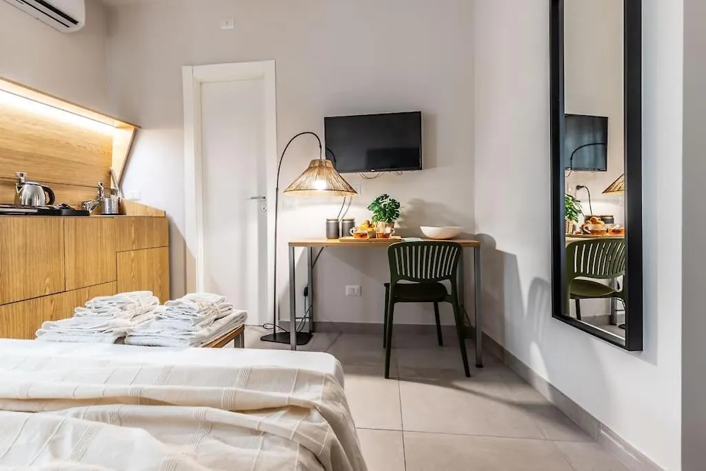 Dafne Room Un'Oasi Romana Per Coppie Ιταλία